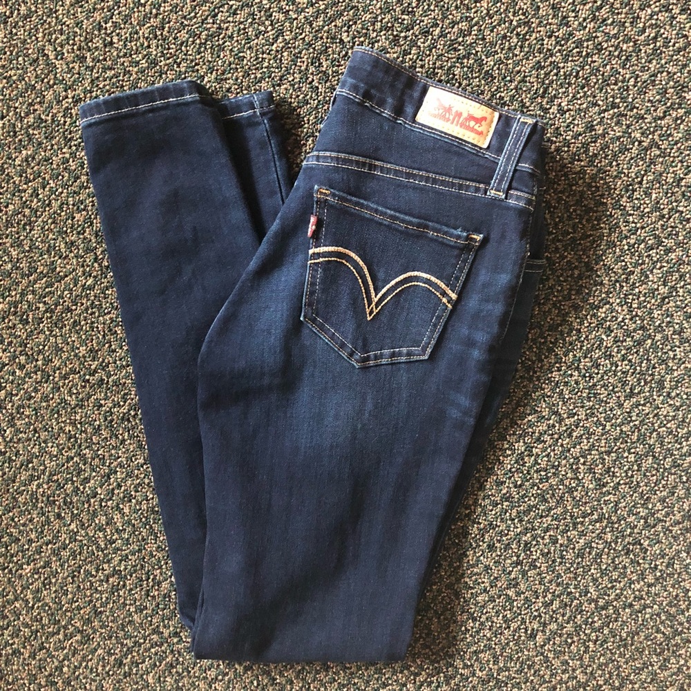 535 Levi Super Skinny Jeans (27x30)